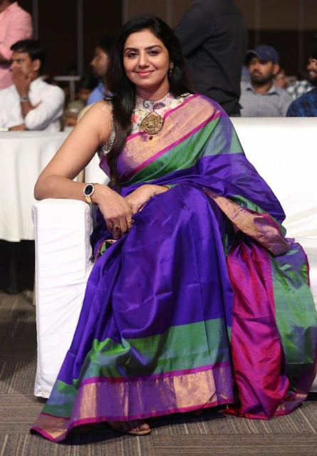 Gorgeous Tamil Actress Neelya Bhavani Photos In Sleeveless Blue Saree 4